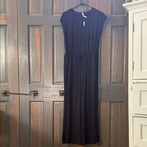 Black women’s SOMA jumpsuit NWT size small with pockets